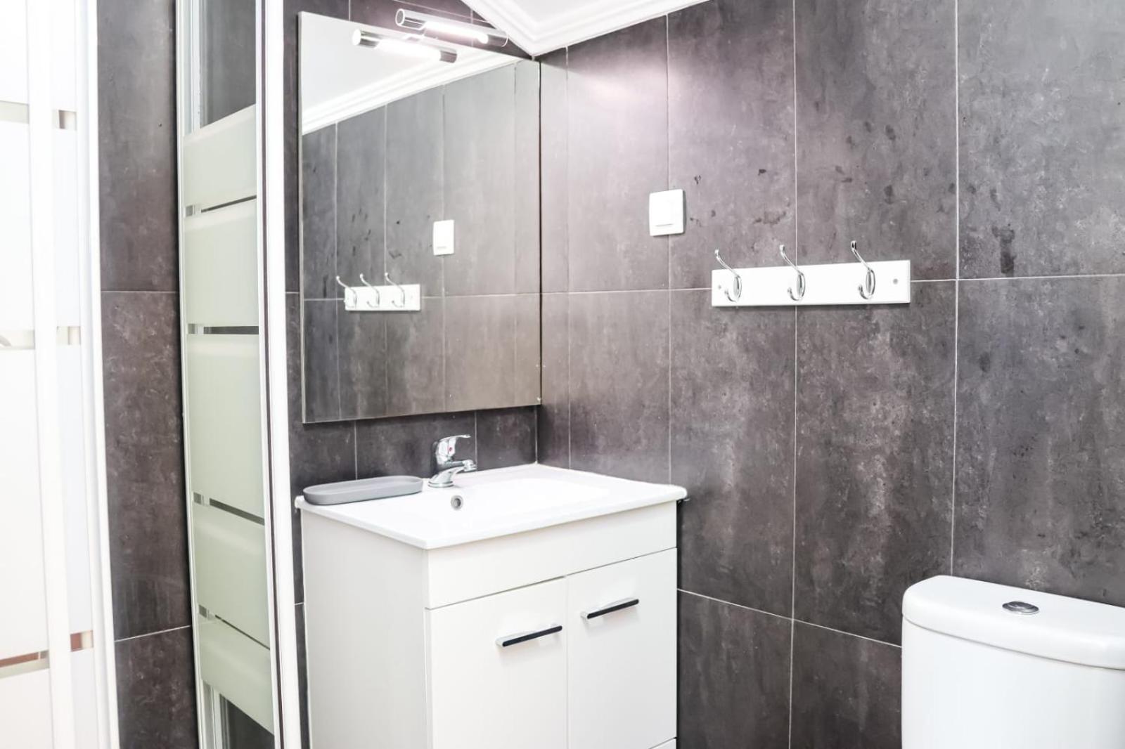 Residencia Queiros - Apartamento T1 ลิสบอน ภายนอก รูปภาพ